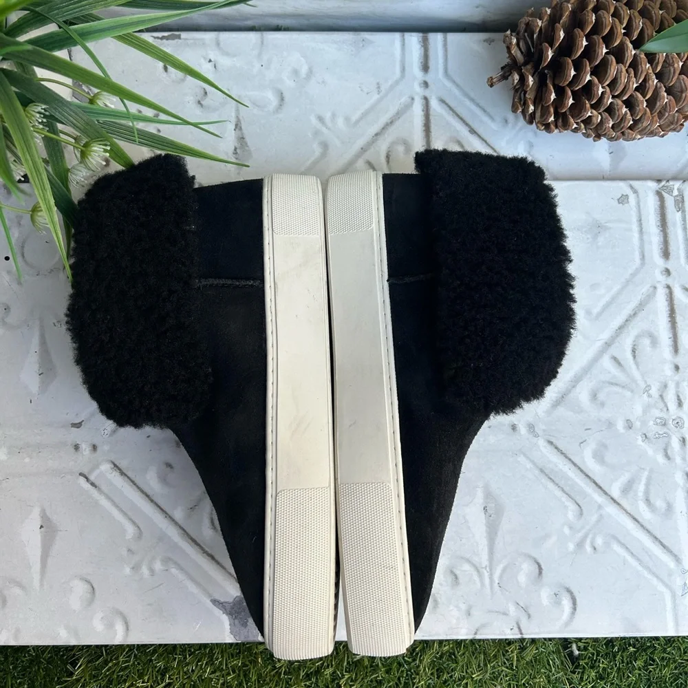 UGG Women's Lynus High Top Sneaker Black Suede Size 7.5 like new